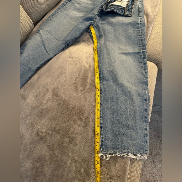 Levi’s cropped Wedgie Jeans - size 28 - Picture 9 of 9